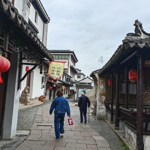 春运首日,郑州机场平均每2分钟将起降一个航班